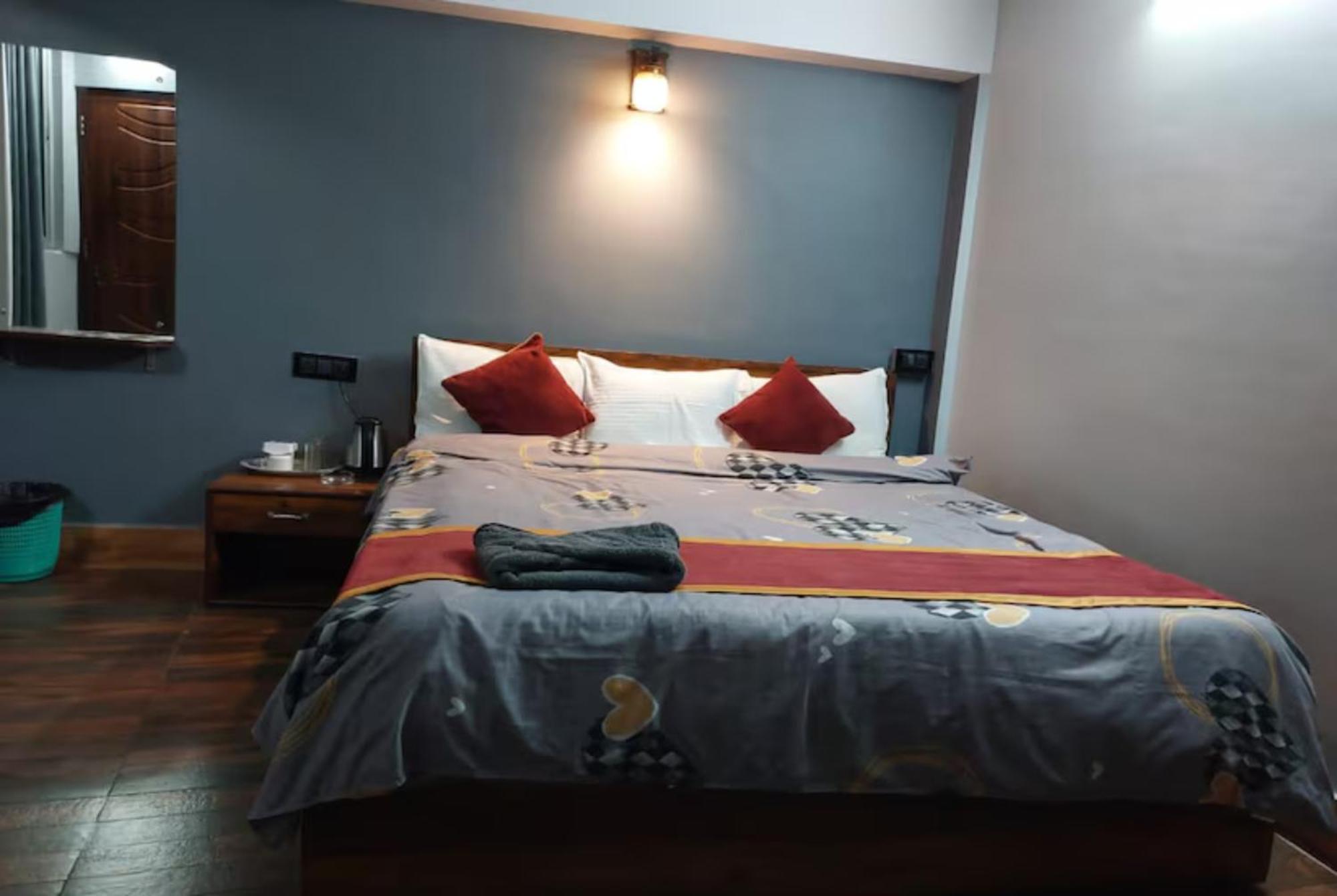 Hotel Pitstop Darjeeling - Excellent Service Recommended & Couple Friendly Εξωτερικό φωτογραφία